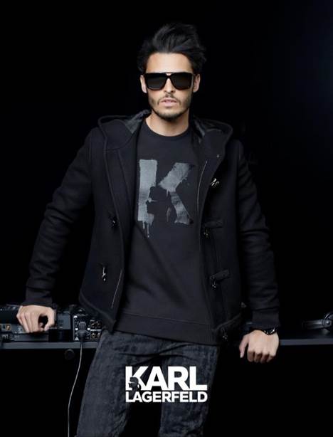 Baptiste Giabiconi posant pour la campagne Karl Lagerfeld AH 15-16.